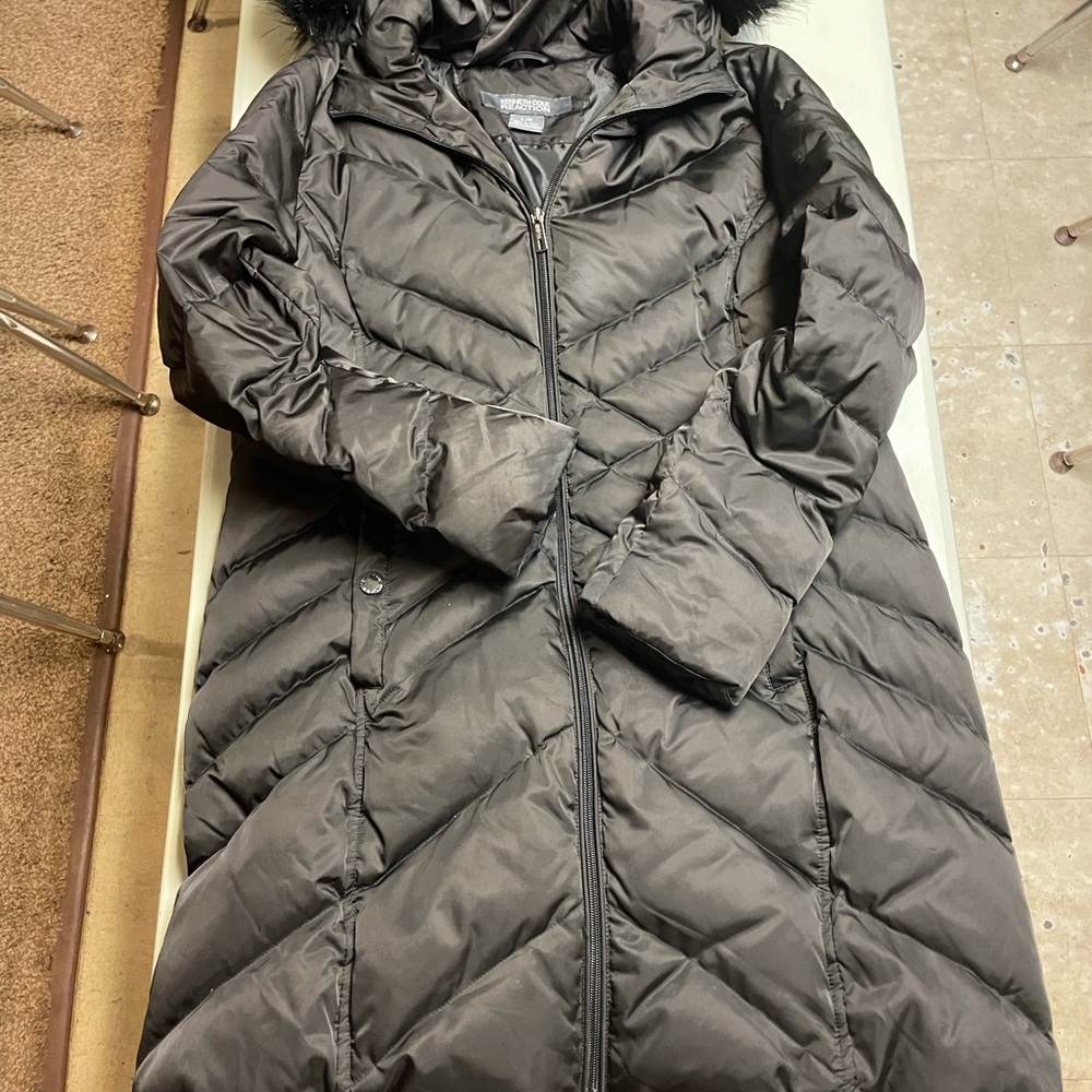 Kennth Cole Winter coat